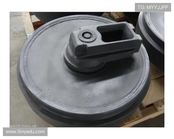 挖掘机底盘托轮轴承漏油