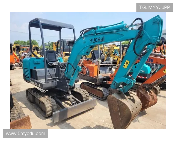 挖掘机极端高低温材料适应性